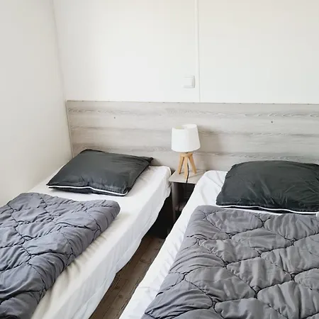 Mobilhome Domaine Des Pins à