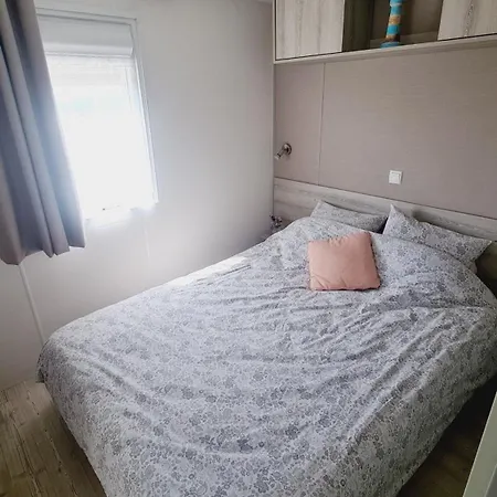 Mobilhome Domaine Des Pins A Marennes (Charente-Maritime)