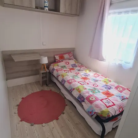 Mobilhome Domaine Des Pins à